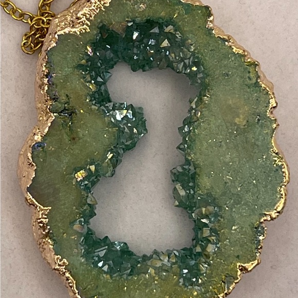 Natural Geode Stone & Crystal Quartz Christmas King Noble Fir Green Necklace 1b - Picture 4 of 11